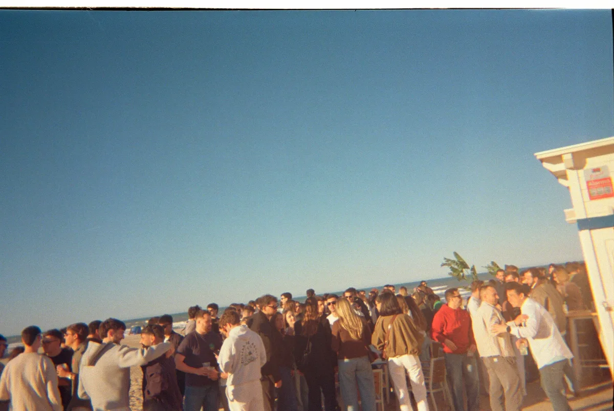 LAZONA X SALVAJE BEACH foto 25